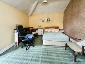 Attic Room- click for photo gallery